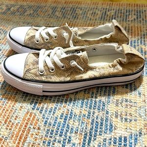 Brand New Snake Skin Print Women’s Converse